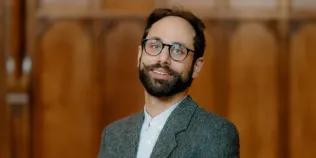 Colour head and shoulders photo of Dr Salam Rassi