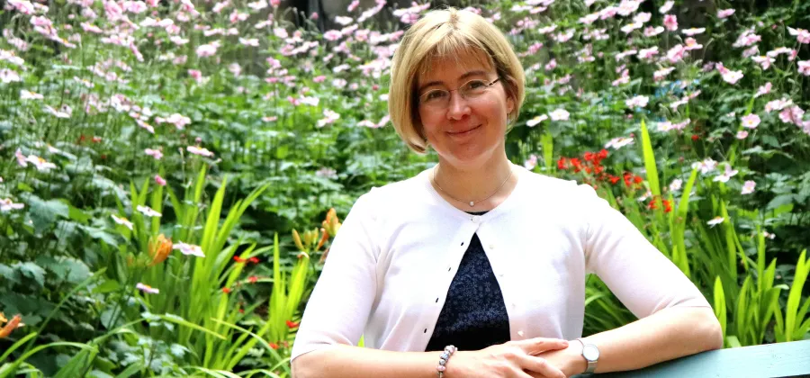 Colour head and shoulders photo of Dr Anja Klein