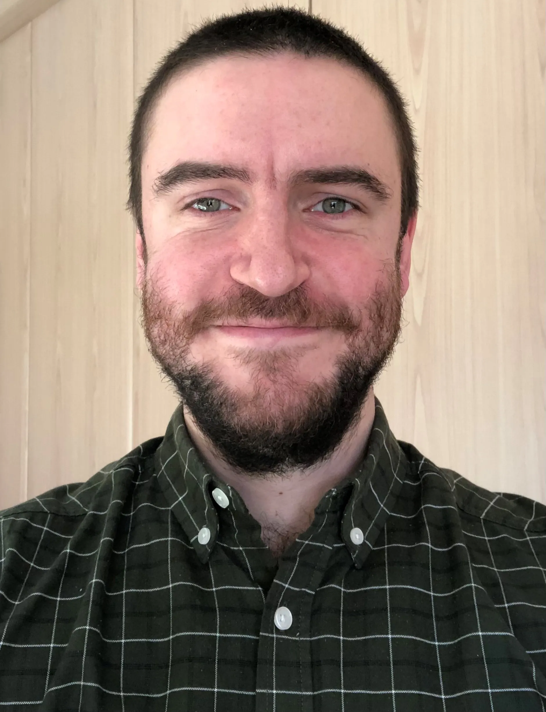 Colour head and shoulders photo of Dr Peter Atkins